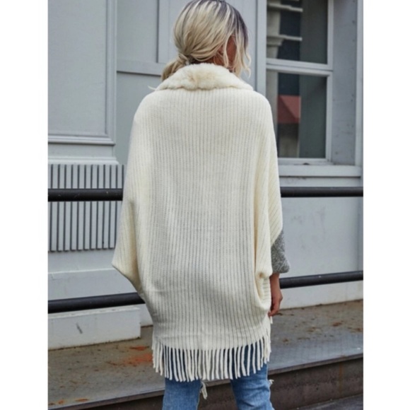 Casual Grey/White Color-block Cardigan with Faux Fur and Fringe Trim Size O/S - Picture 4 of 8
